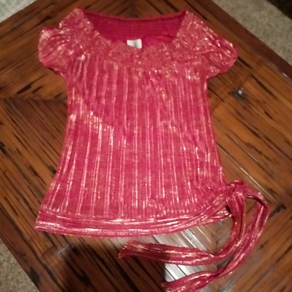 Shiny top - Picture 2 of 4